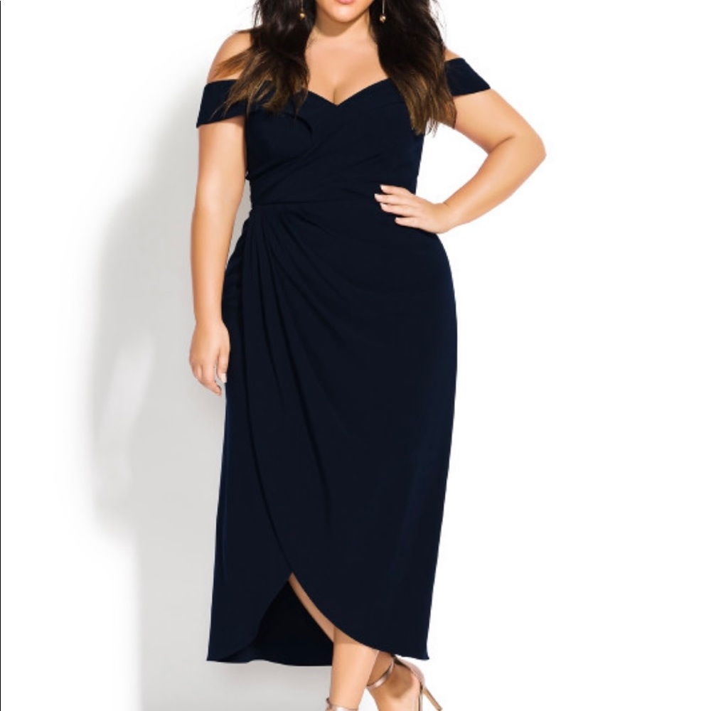 City Chic Rippled Love Dress in Black